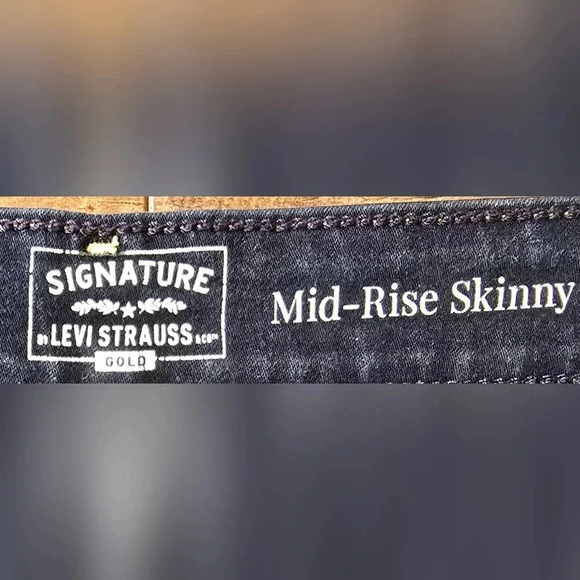Signature by Levi Strauss Mid Rise Skinny Jeans Sz. 14L 32x32 Long - Picture 3 of 6